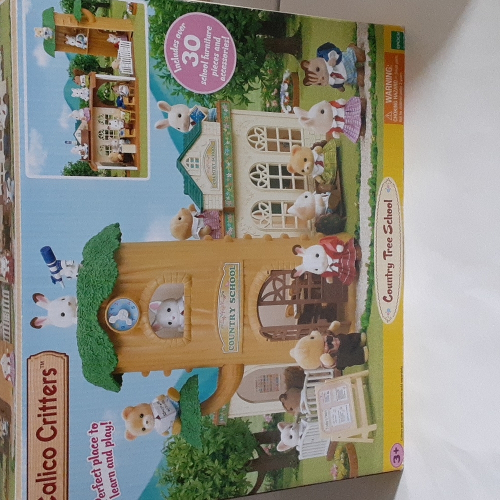 Calico Critters Country Tree School